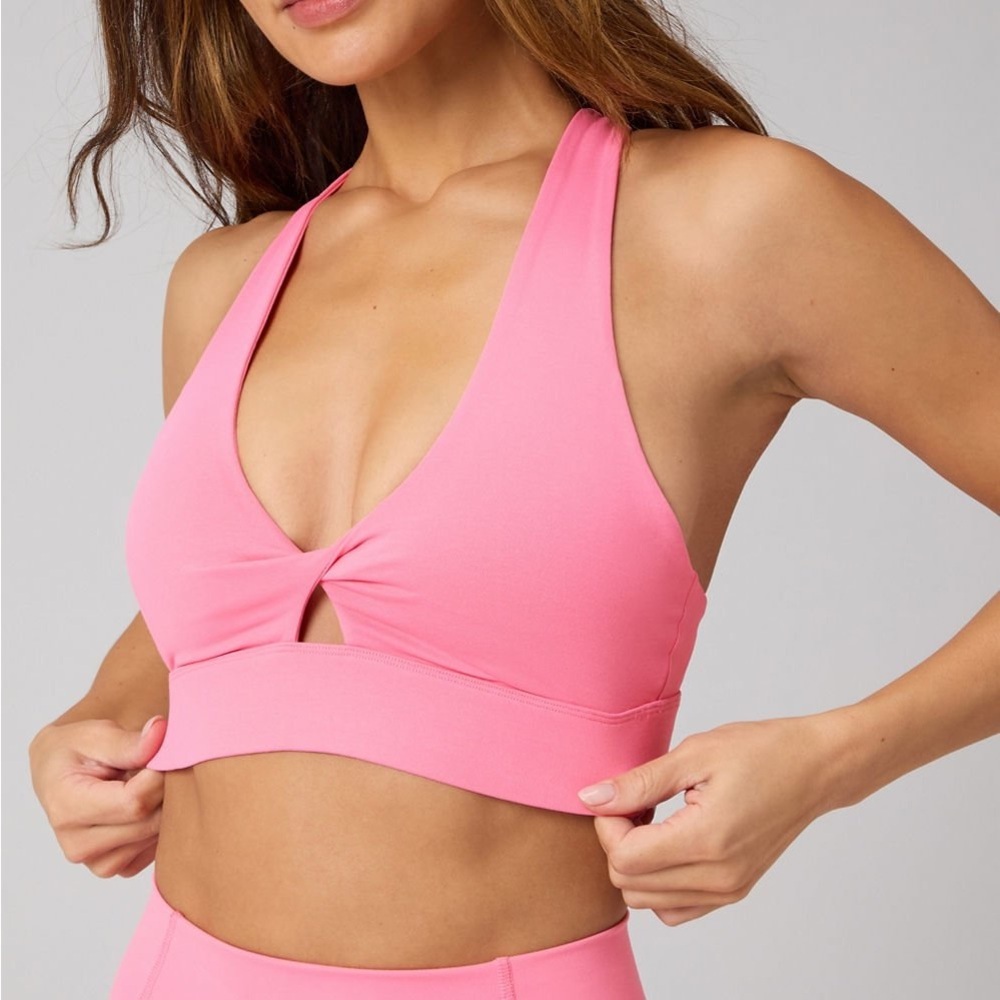 NWT Fabletics Oasis Twist Medium Impact Sports Bra